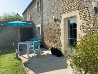 Le Mas du Bessin Gîte jaune Extérieur Terrasse Jardin