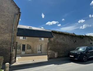 Le Mas du Bessin Chambre d'hôtes Entrée de la maison