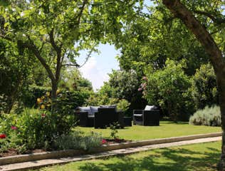 Le Mas du Bessin Chambre d'hôtes Salon de jardin