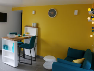 Le Mas du Bessin Gîte jaune Séjour