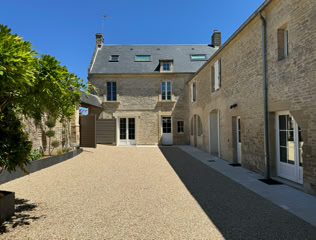 Le Mas du Bessin Gîte jaune Entrée de la maison